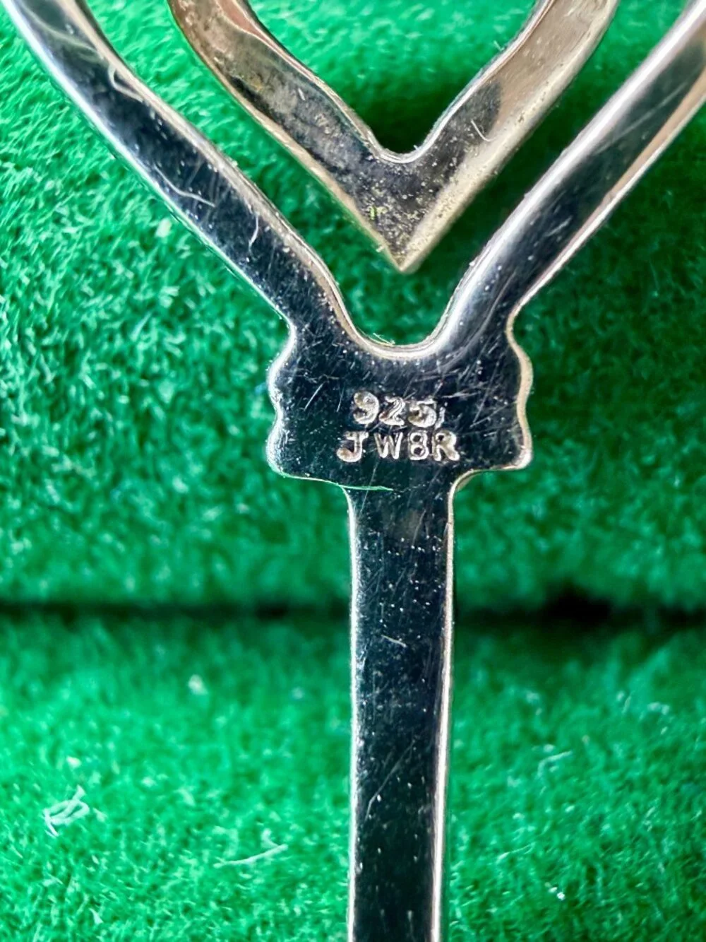 ✨Sterling Silver "XOXO" Key to My Heart Pendant ✨ - Picture 6 of 7